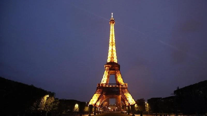 France ends curfew and mask rules