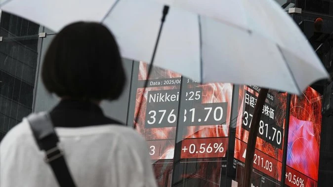Asian stocks up, dollar soft amid trade uncertainty