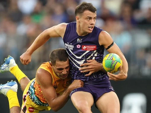 Simpson to be ‘a much better footballer’ for half-back stint