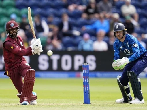 Players arrive by bike as London traffic chaos mars ODI
