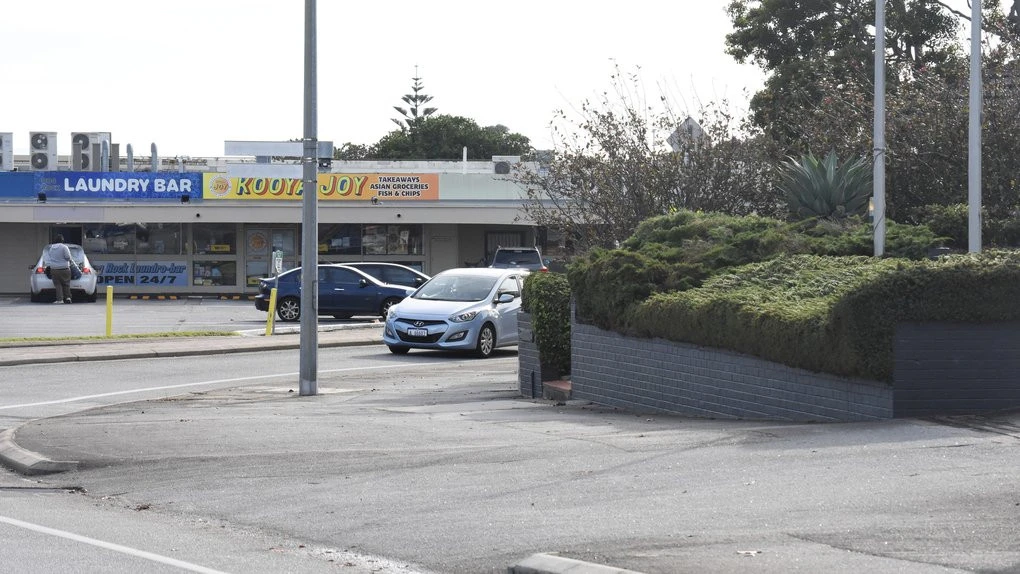 Hunt for driver after cyclist hurt in Albany hit and run