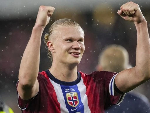 Haaland stars as Italy toppled in World Cup qualifying