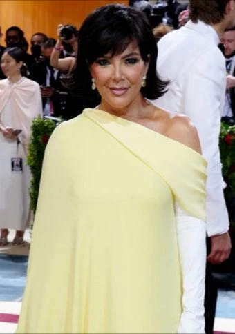 Kris Jenner hails her 'class act' plastic surgeon