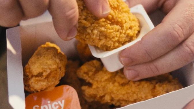 Crispy, juicy and with some delicious sauces