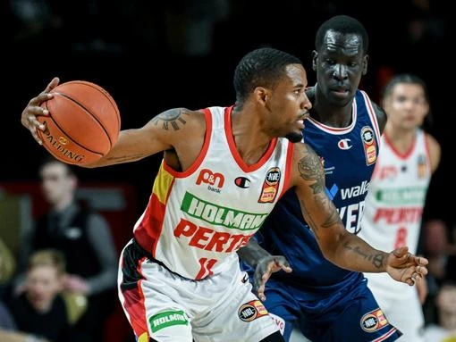 Back on Dech! Title-winning Wildcat returns to Perth