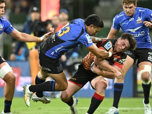 Chiefs brush off bizarre blunder to put away Force