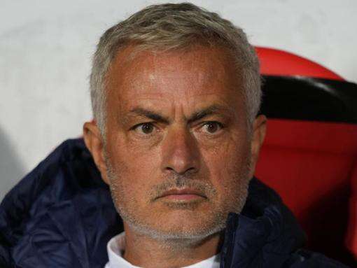 Mourinho's Fenerbahce impress in Europa League playoff