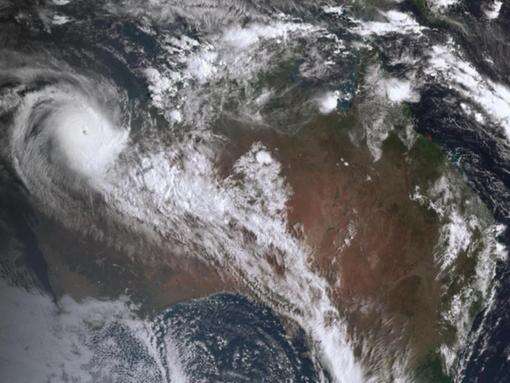 'Super black': warning for coast as cyclone approaches