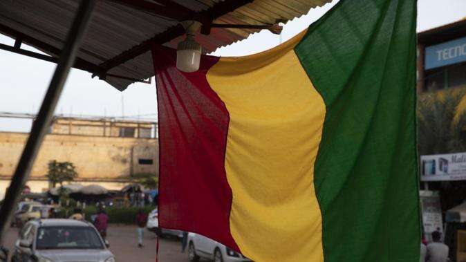 Gunmen in Mali kill 25 civilians in convoy attack