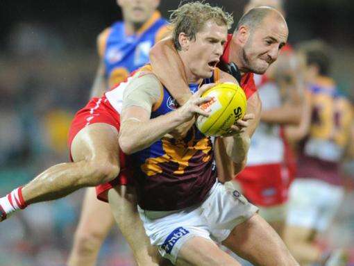 Former Brisbane Lions midfielder Troy Selwood dies