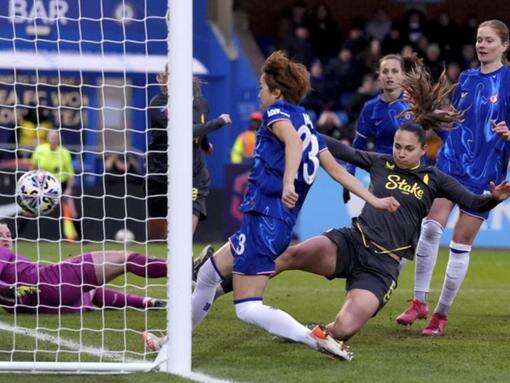 Chelsea keep quad bid alive with Women's FA Cup rally