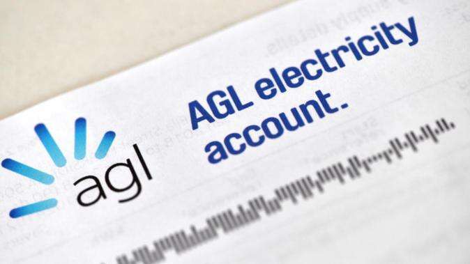 Profit squeeze for AGL Energy as consumers shop around