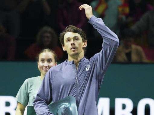 Brave de Minaur downed by Alcaraz in Rotterdam final