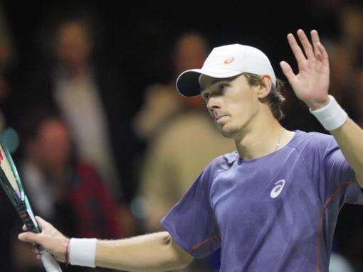 Ruthless de Minaur roars into final of Rotterdam Open