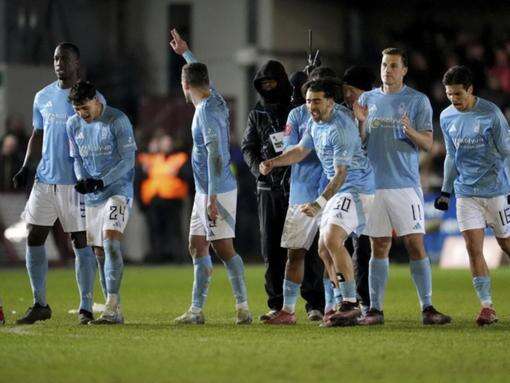 Forest beat third-tier Exeter on penalties to advance