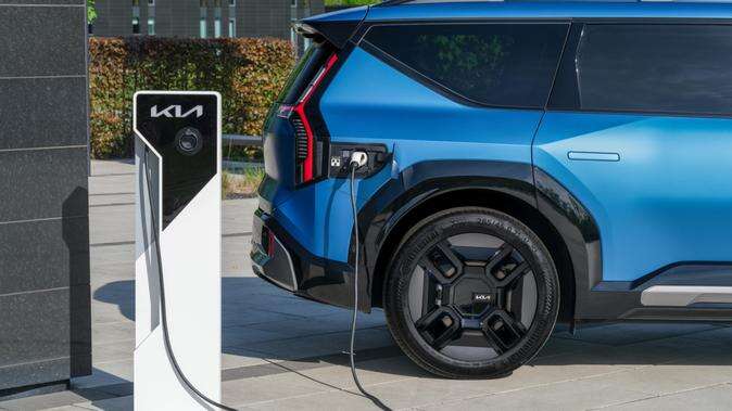 Australian Government wants new tax on EVs – report