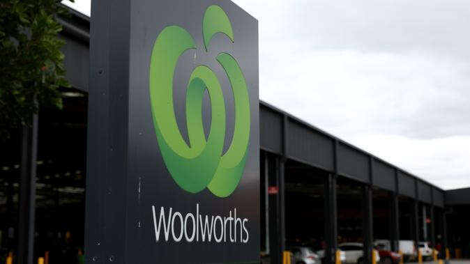 Woolworths orders thousands of staff back into the office