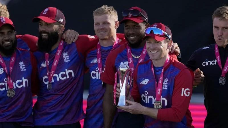 England thump Sri Lanka, sweep T20 series