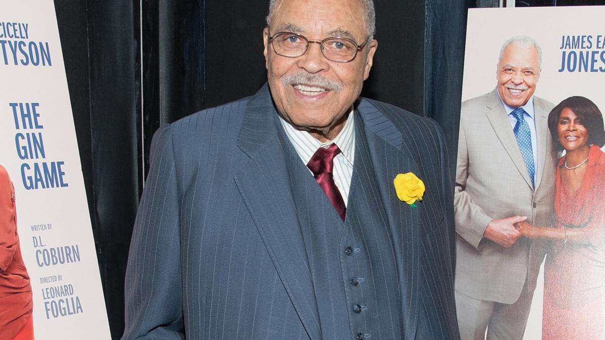 James Earl Jones to be honoured with a Broadway theatre light-dimming