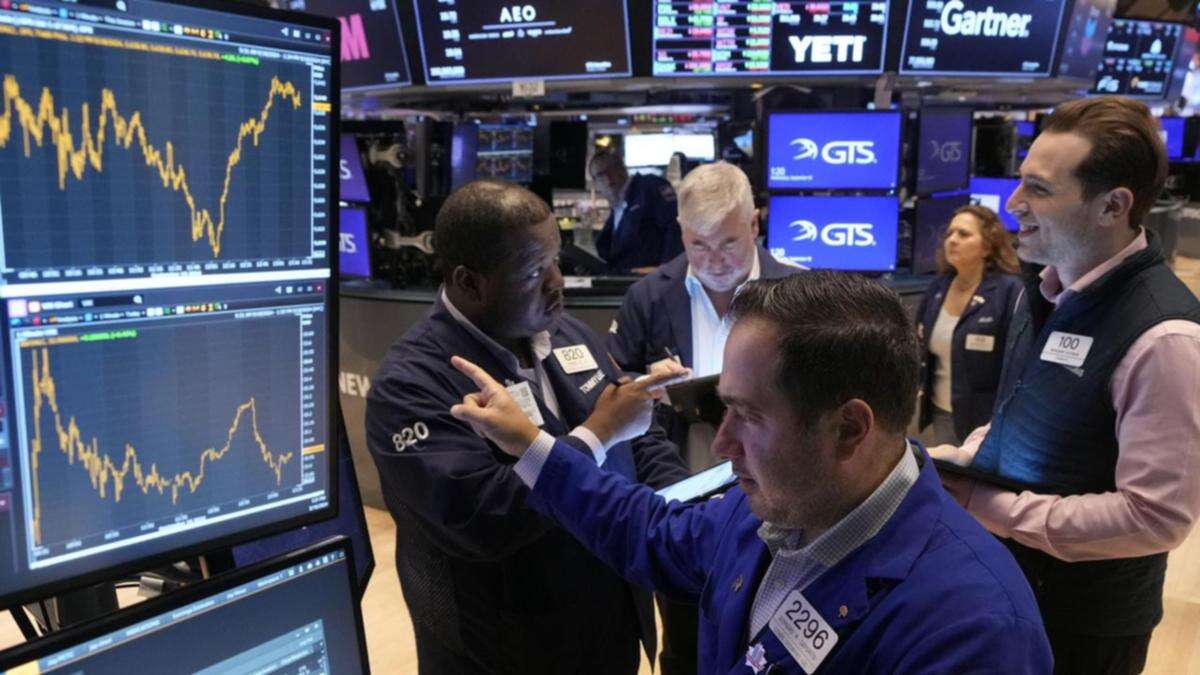 Wall St mixed as investors await Fed rate clues, data