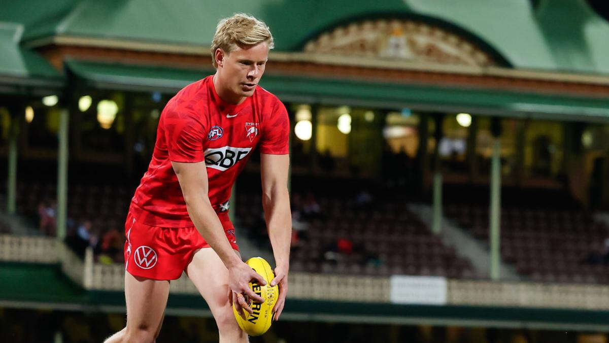 liveFOLLOW LIVE: Swans hope to break Port hoodoo in prelim