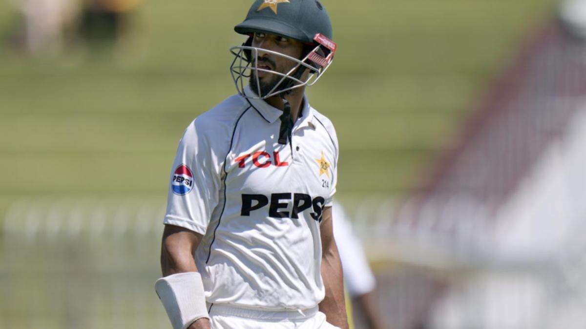 Pakistan retain Masood as captain for England Tests