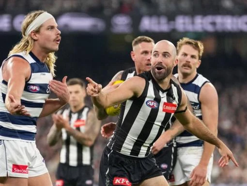 Bulldogs coach calls Smith's Ballarat dig 'theatre'