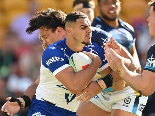 Kiraz stars as Bulldogs beat Titans minus Fifita