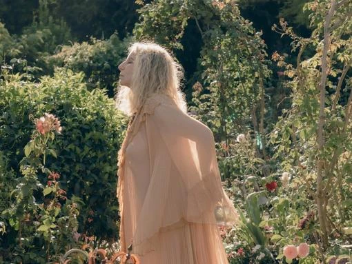 Barbra Streisand duets with Bob Dylan, Paul McCartney, Ariana Grande, Mariah Carey and more on new album