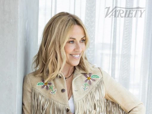 Sheryl Crow tells aspiring songwriters to go to 'college of Taylor Swift'