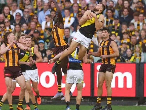 Yze backs Balta after jeers from Hawks fans