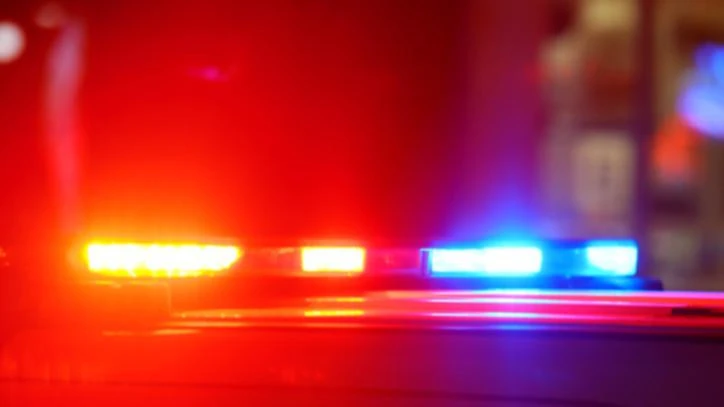 Police hunt driver after high-speed chase through Perth