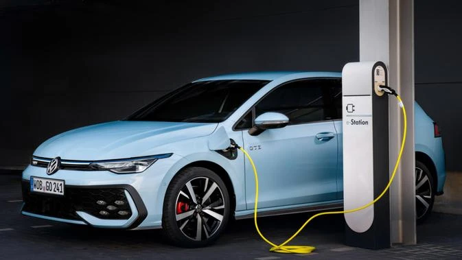 Volkswagen Golf: PHEV power no closer to Australia