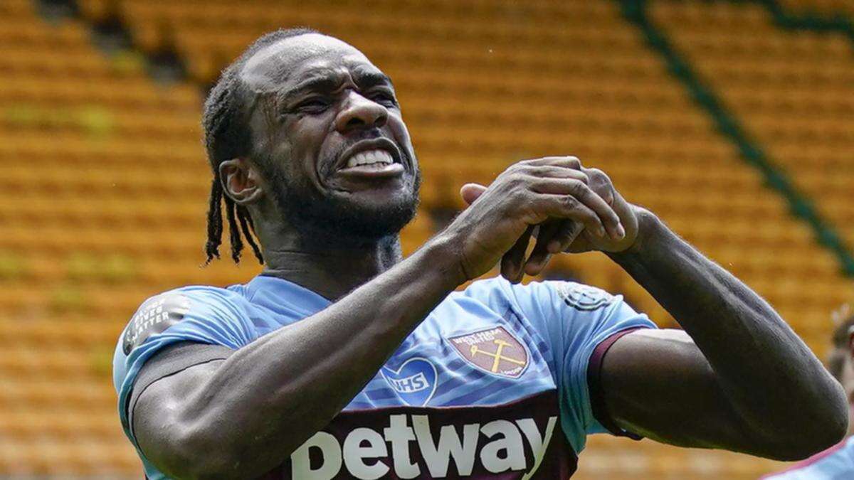 West Ham star Antonio has surgery after car crash