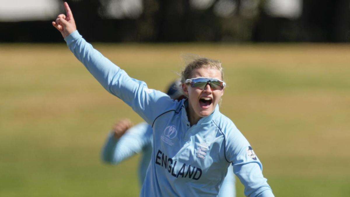 Dean hat-trick inspires England women to beat S Africa