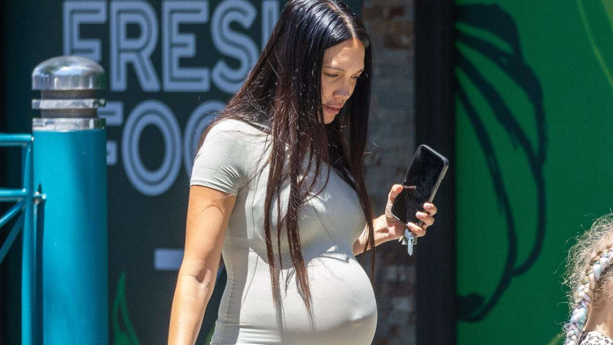 OnlyFans star about to give birth to stepbrother’s baby