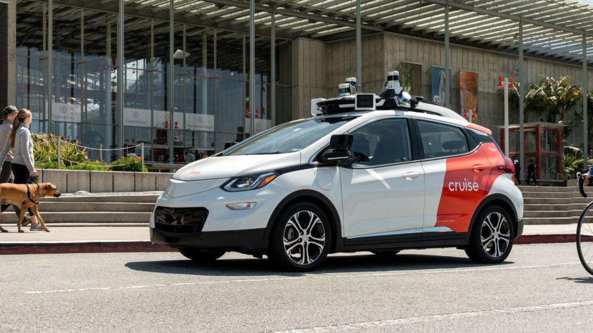 GM to close robotaxi division after losing billions