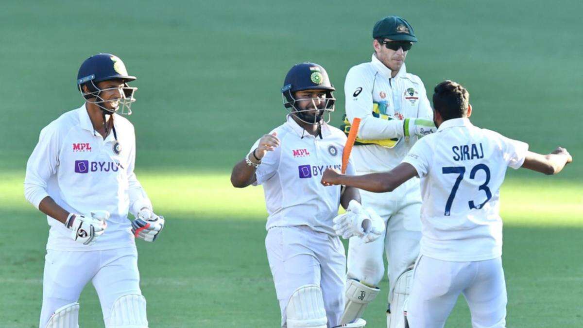 Pre-Christmas Test gives Gabba life and spice of old