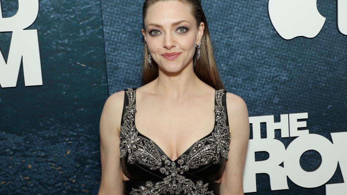 Amanda Seyfried reveals why she refuses to travel at Christmas: 'It's not a vacation with kids...'