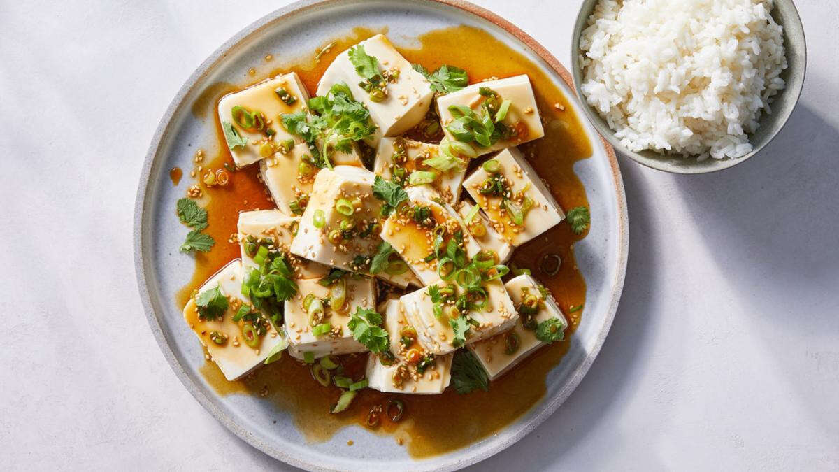 Silken tofu with spicy soy dressing