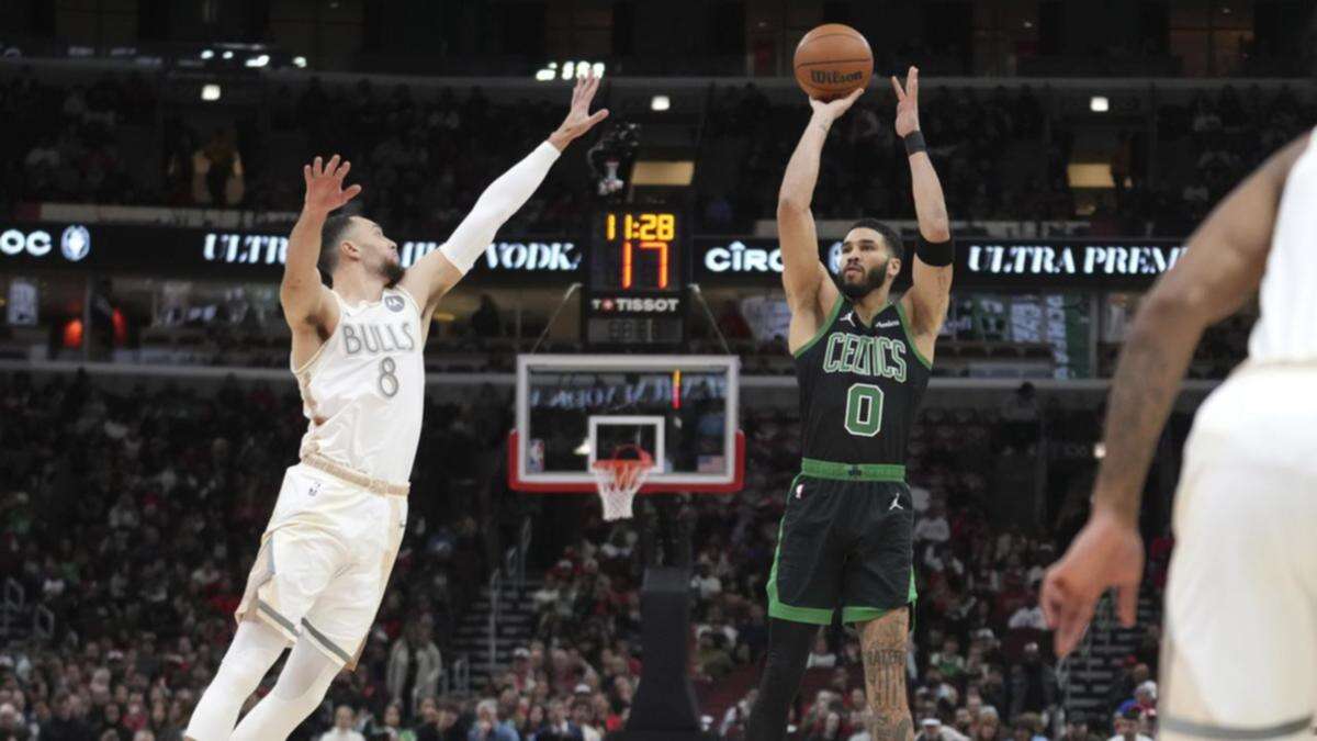 Tatum stars in biggest Boston night since Larry Bird