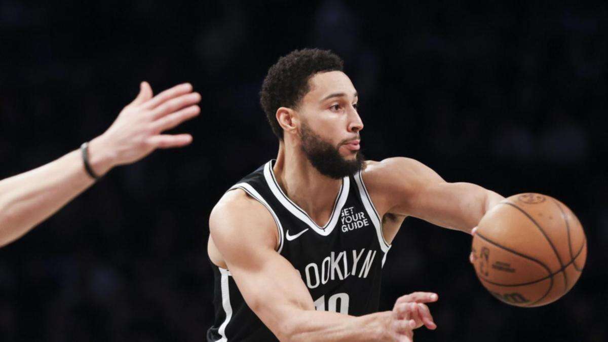 Simmons adds solid points as James sets a minutes mark