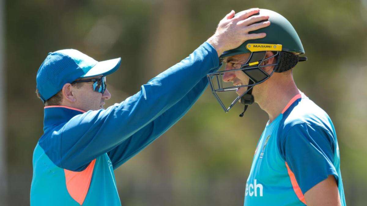 Cummins goes in to bat for chief selector Bailey