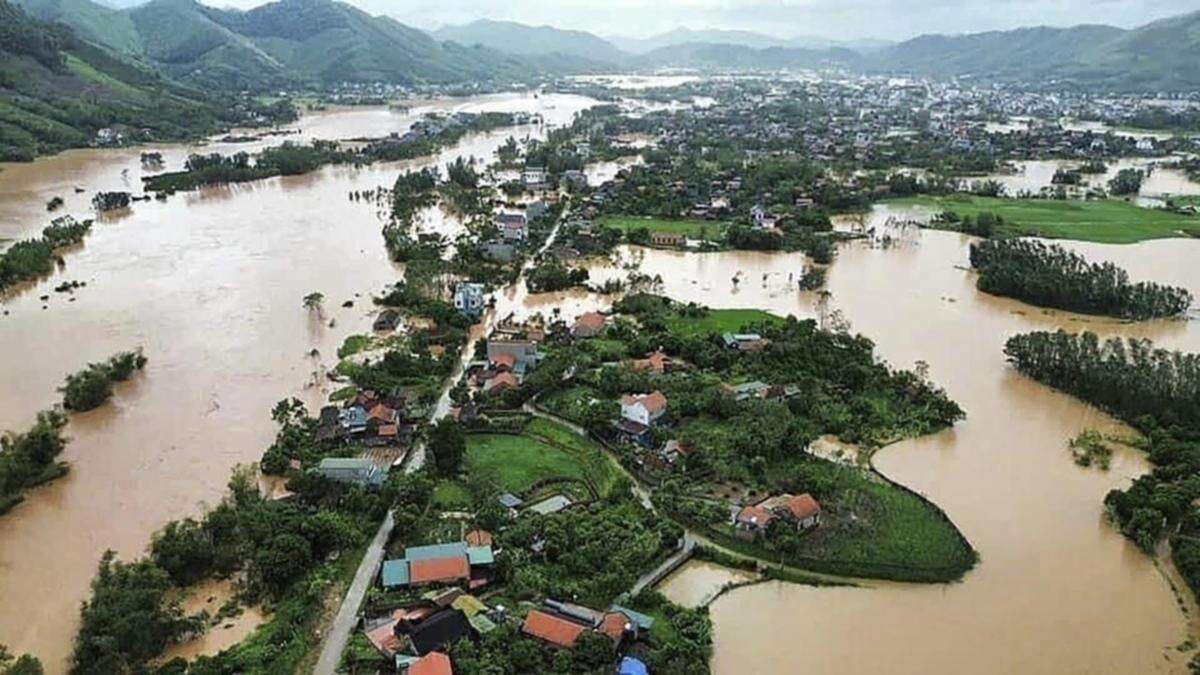 Storm Trami poses flood risks in central Vietnam