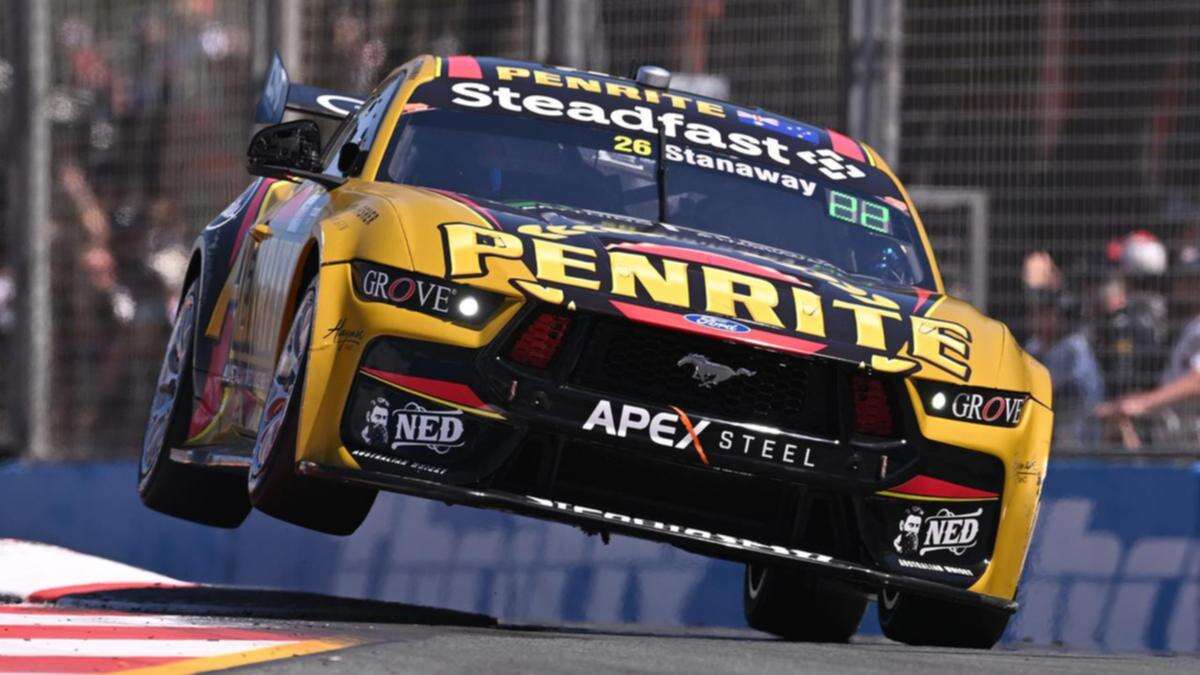 Brown crashes as Stanaway claims GC500 provisional pole