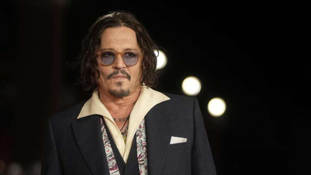 Johnny Depp honoured with lifetime achievement award