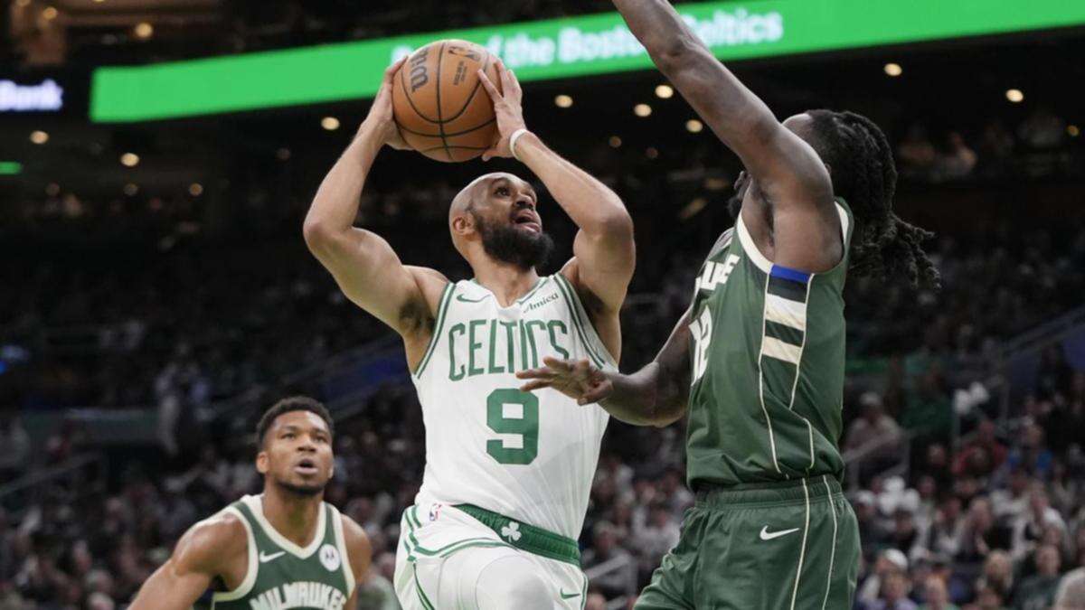 Celtics, Cavs both win to stay perfect in NBA