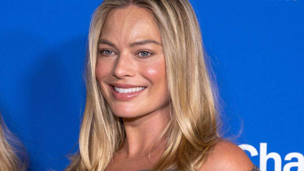 Margot Robbie 'swears by' oxygen facials and sunscreen