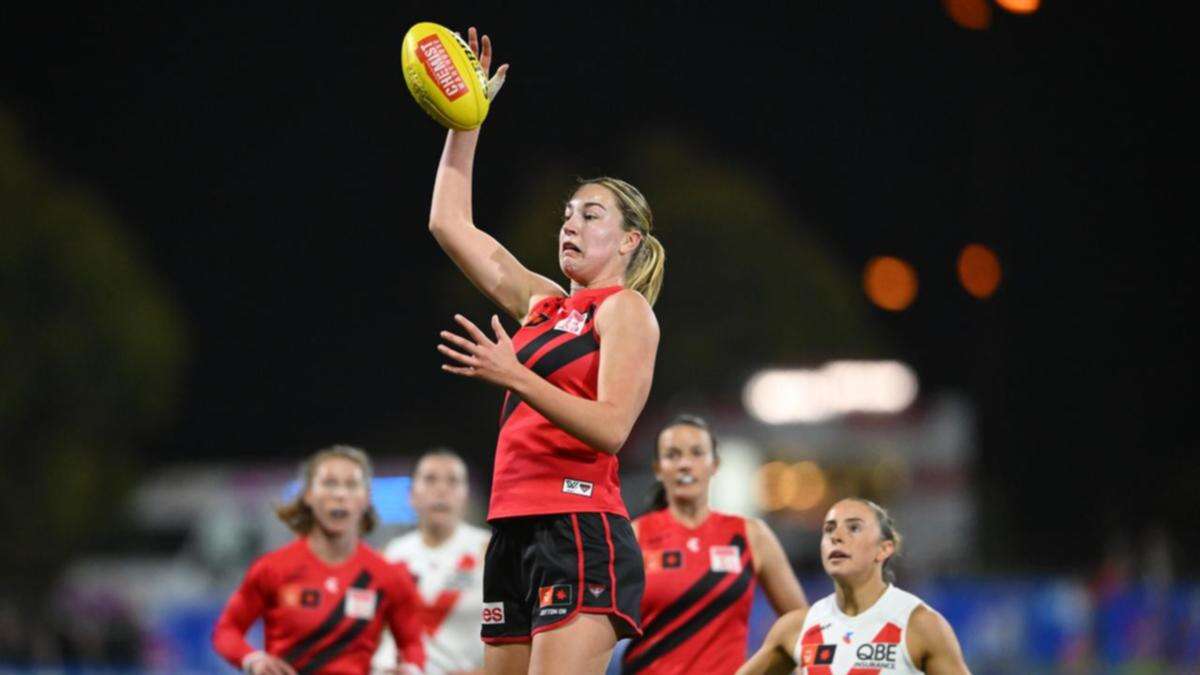 Wales, Hosking suffer serious injuries in AFLW draw