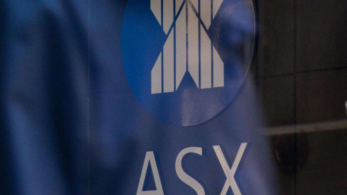 ASX falls on ‘fat chance of a rate cut’